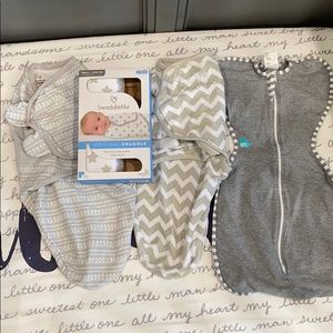 Set of 4 swaddles. All size small.